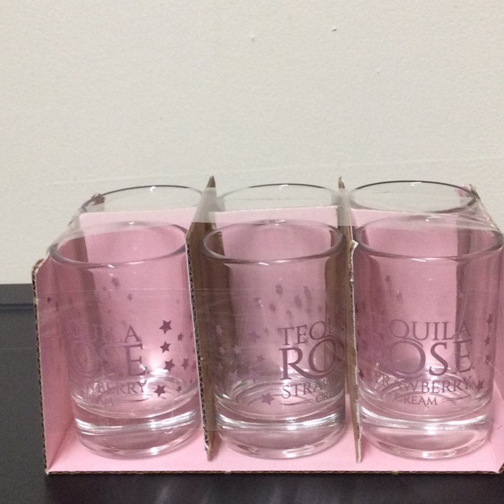 New 6 Tequila Rose Cream Shot Glasses